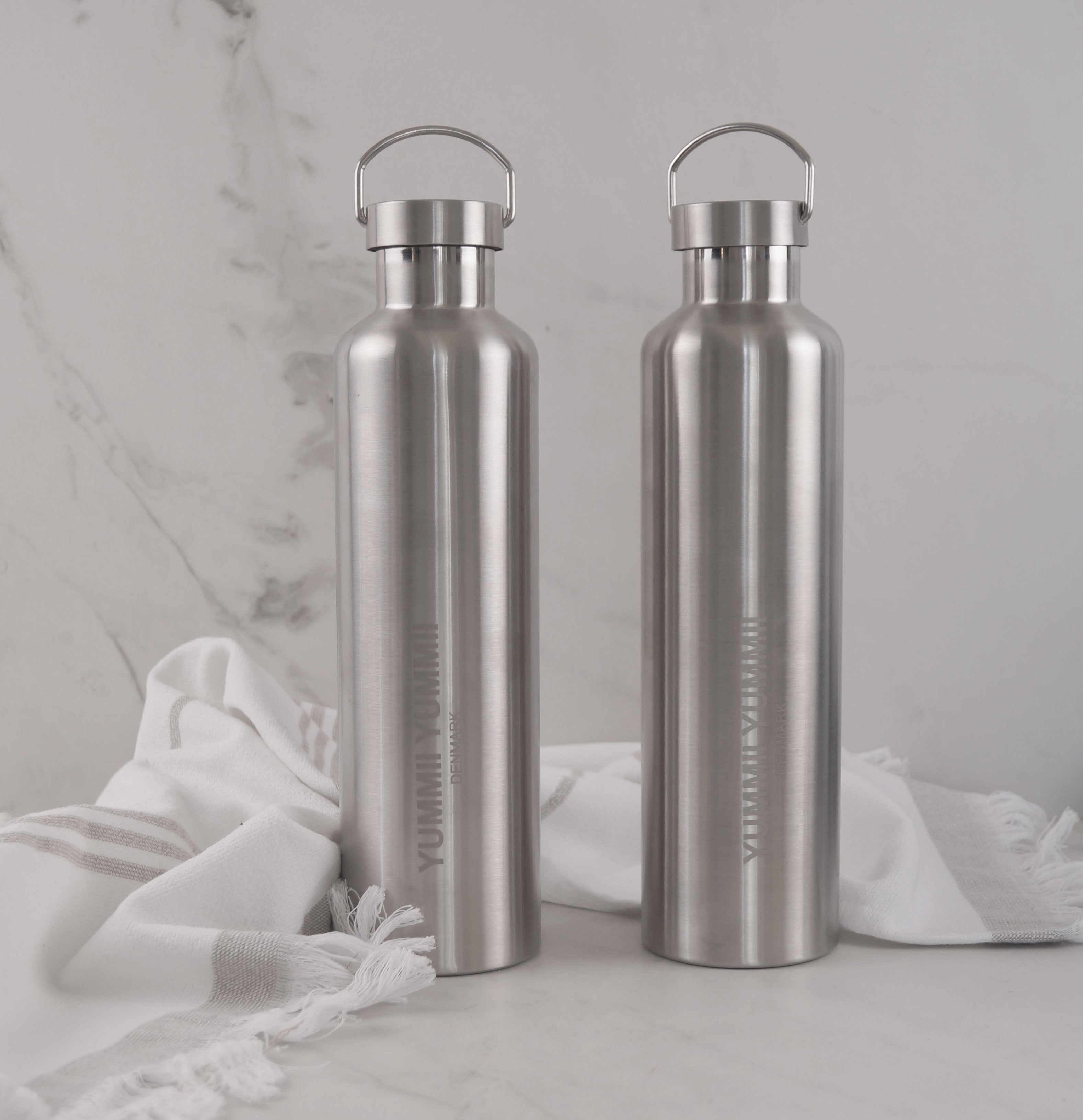 Thermosflasche mit schwarzem Bambusdeckel - 1000 ml