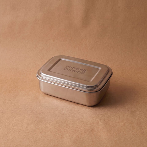 Bento Large 2 i rustfrit stål 18/8 lukket med tætsluttende låg fra Yummii Yummii