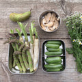 Bento Medium+ 2 i rustfrit stål 18/8 med asparges, agurk og hvidløg fra Yummii Yummii