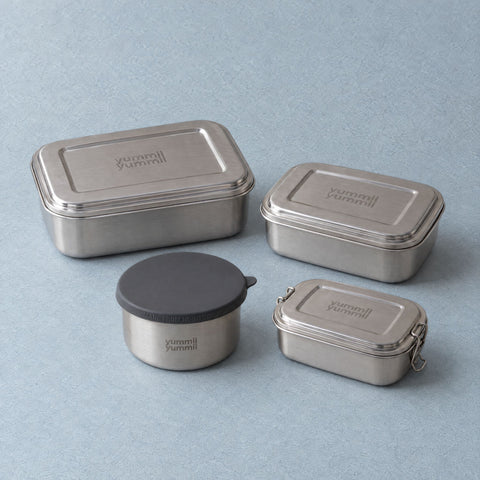 Blandet Bento Pakke i rustfrit stål 18/8 med Large 2, Medium+ 1, Rounds Large og Small 3, lukket fra Yummii Yummii
