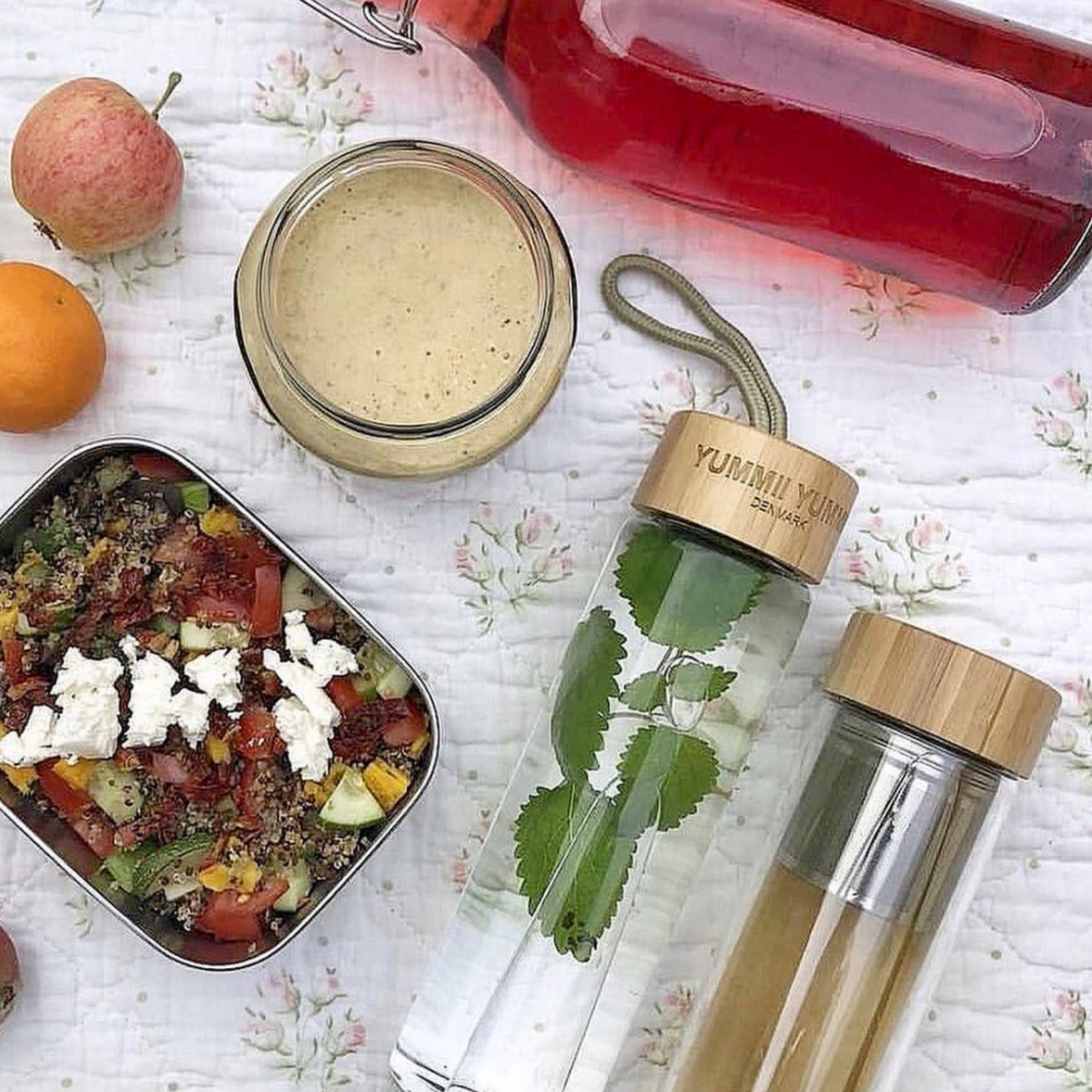 Thermos bottle with tea infuser
